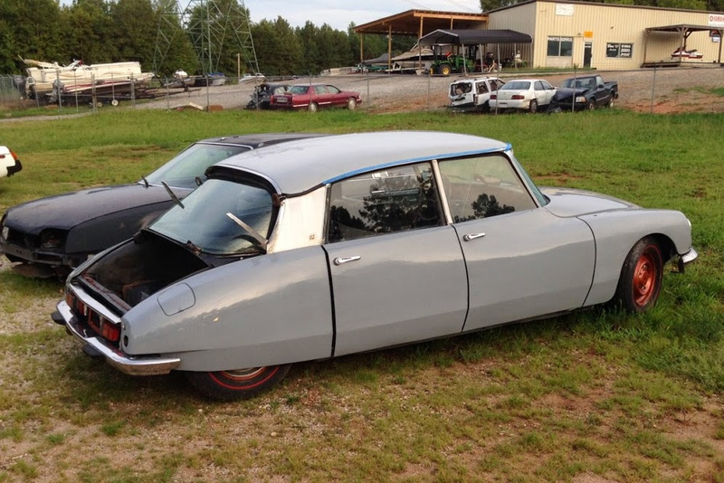 Illustration for article titled Citroens spoted in rural Georgia....MON DIEU!!!